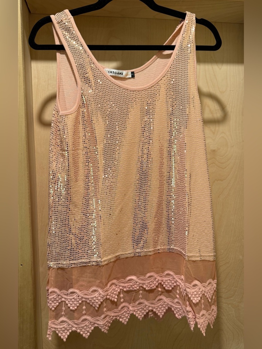 Origami ❤️Peach Sequin Tank with Lace Trim Size Small NEW
